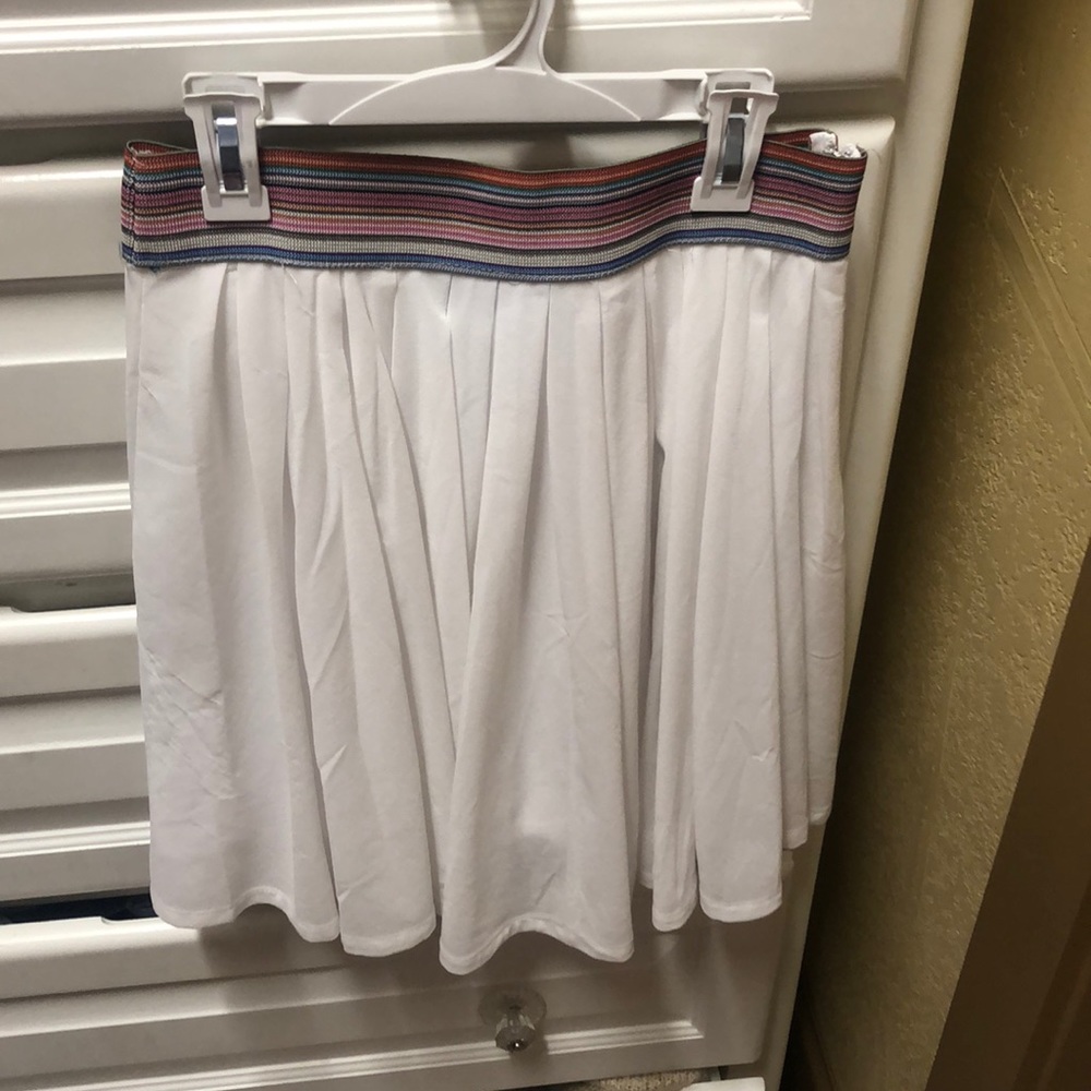 White shirt with colorful waistband